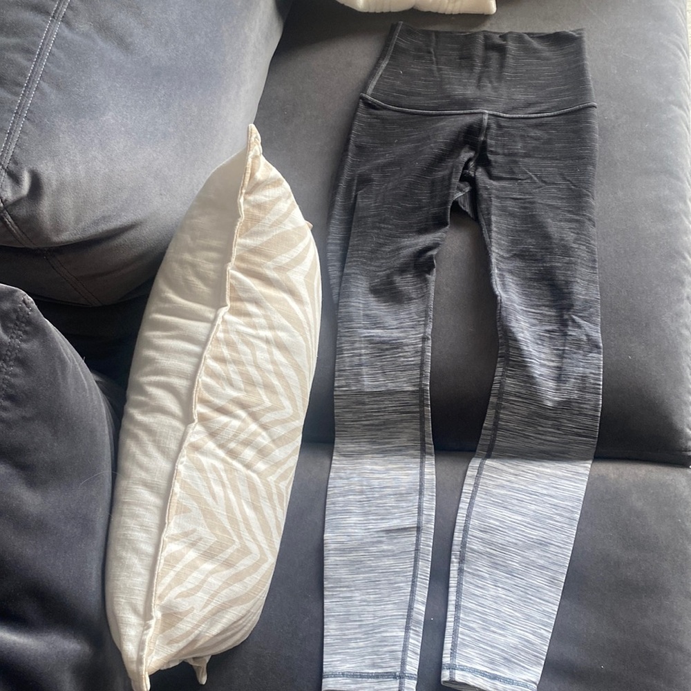 Space-dyed Lululemon leggings